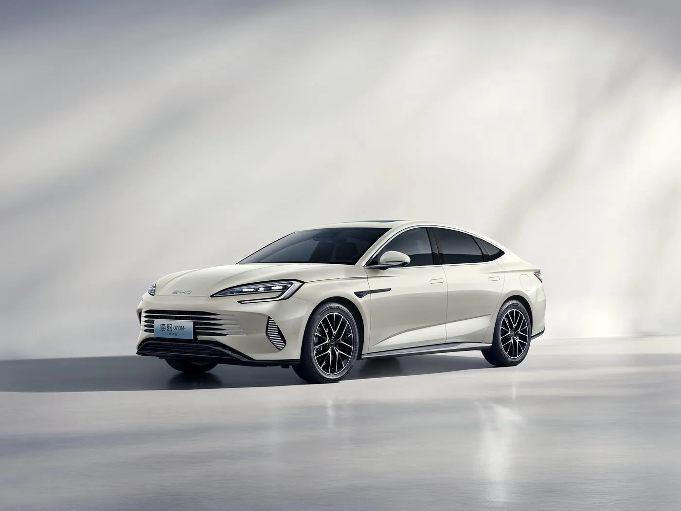 BYD Seal 07 DM-i: de hybride gebouwd voor afstandsangst