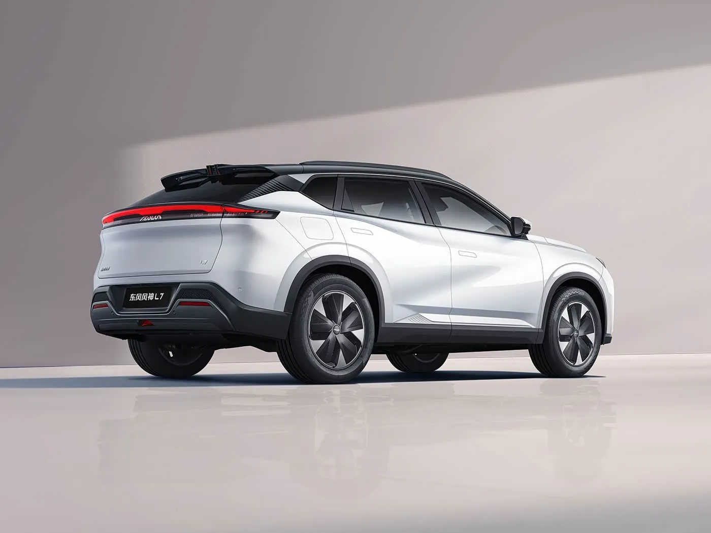 Dongfeng Aeolus L7: EV/PHEV SUV 5-zits Premium Touches lederen zetels Nieuw energievoertuig voor lange afstanden