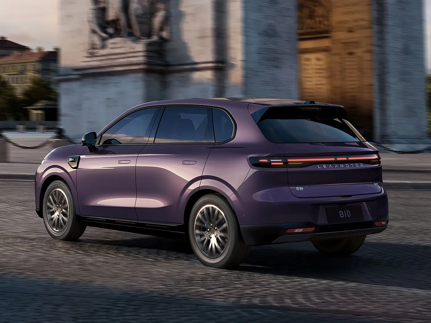 Leapmotor B10 puur elektrische compacte SUV met CLTC-bereik van 510-600 km, 14,6" 2,5K scherm en Leapmotor Pilot New Energy-voertuig