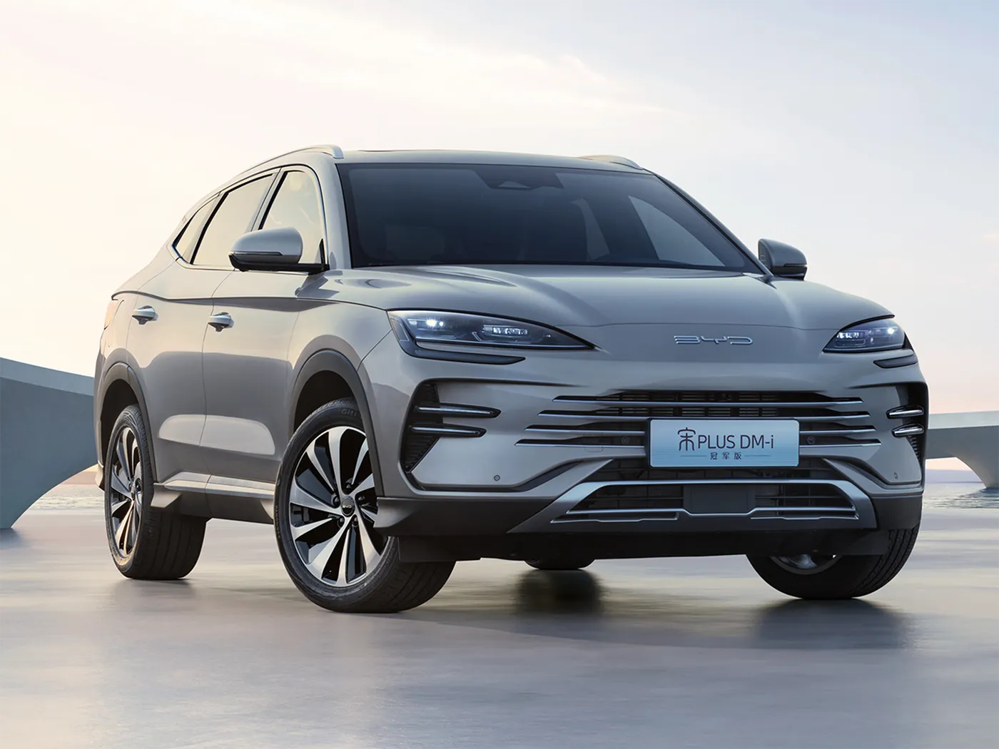 BYD Song Plus SUV Automatische AWD met achteruitrijcamera Lederen stoelen Hybride brandstof Stuur links