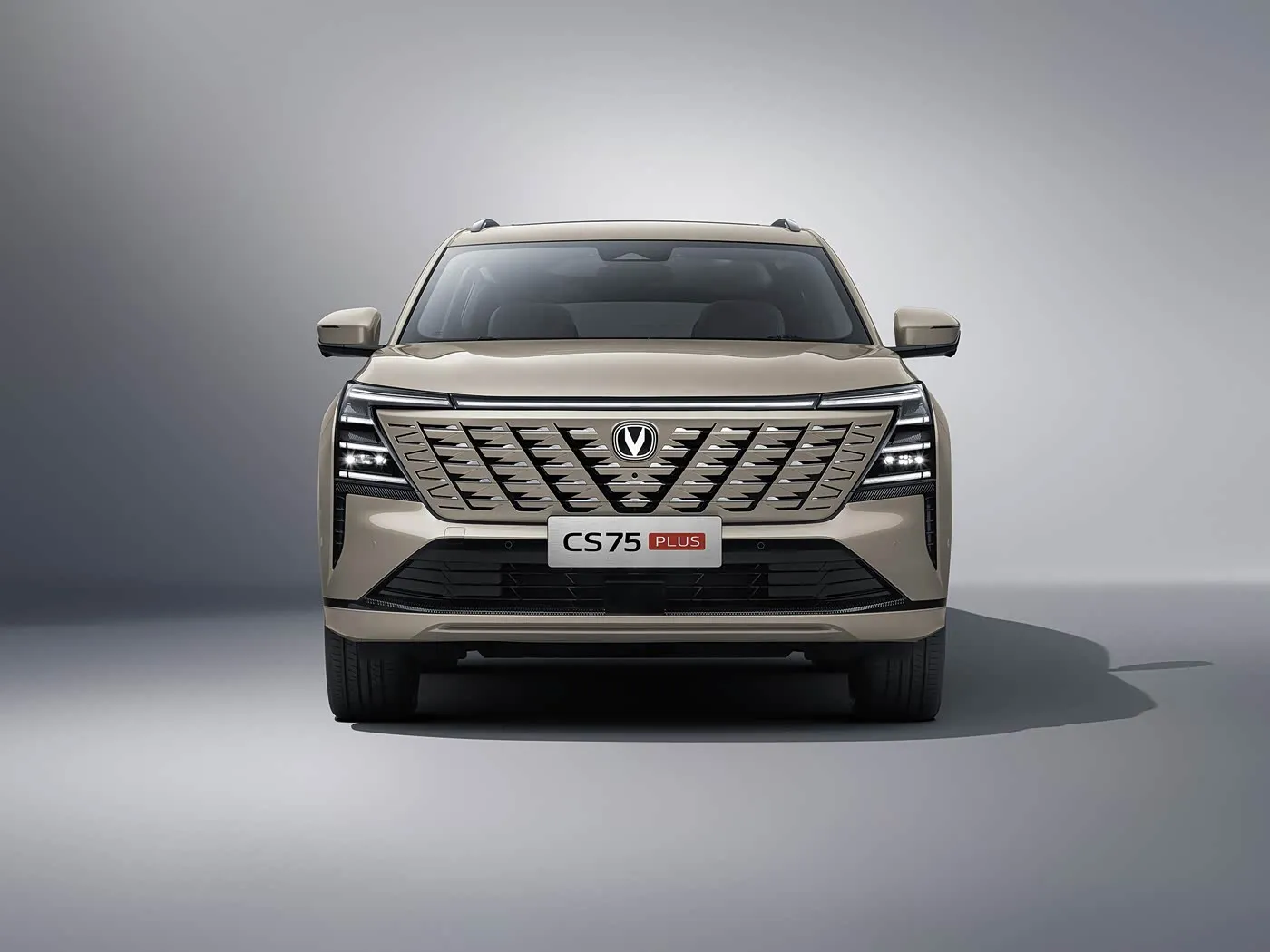 Changan CS75 PLUS 1.5T/2.0T compacte SUV met L2.5 Assist, 15,6" touchscreen en lange wielbasis