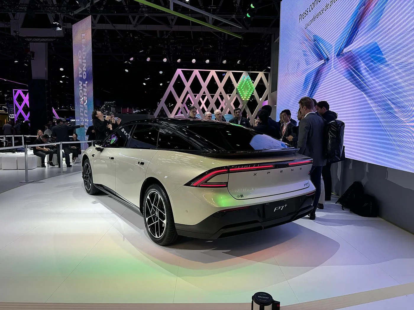Limited Edition EV XPENG P7+ 5-zits puur elektrische hatchback Nieuw ontwerp Links sturend 685 km maximale snelheid Nieuw energievoertuig
