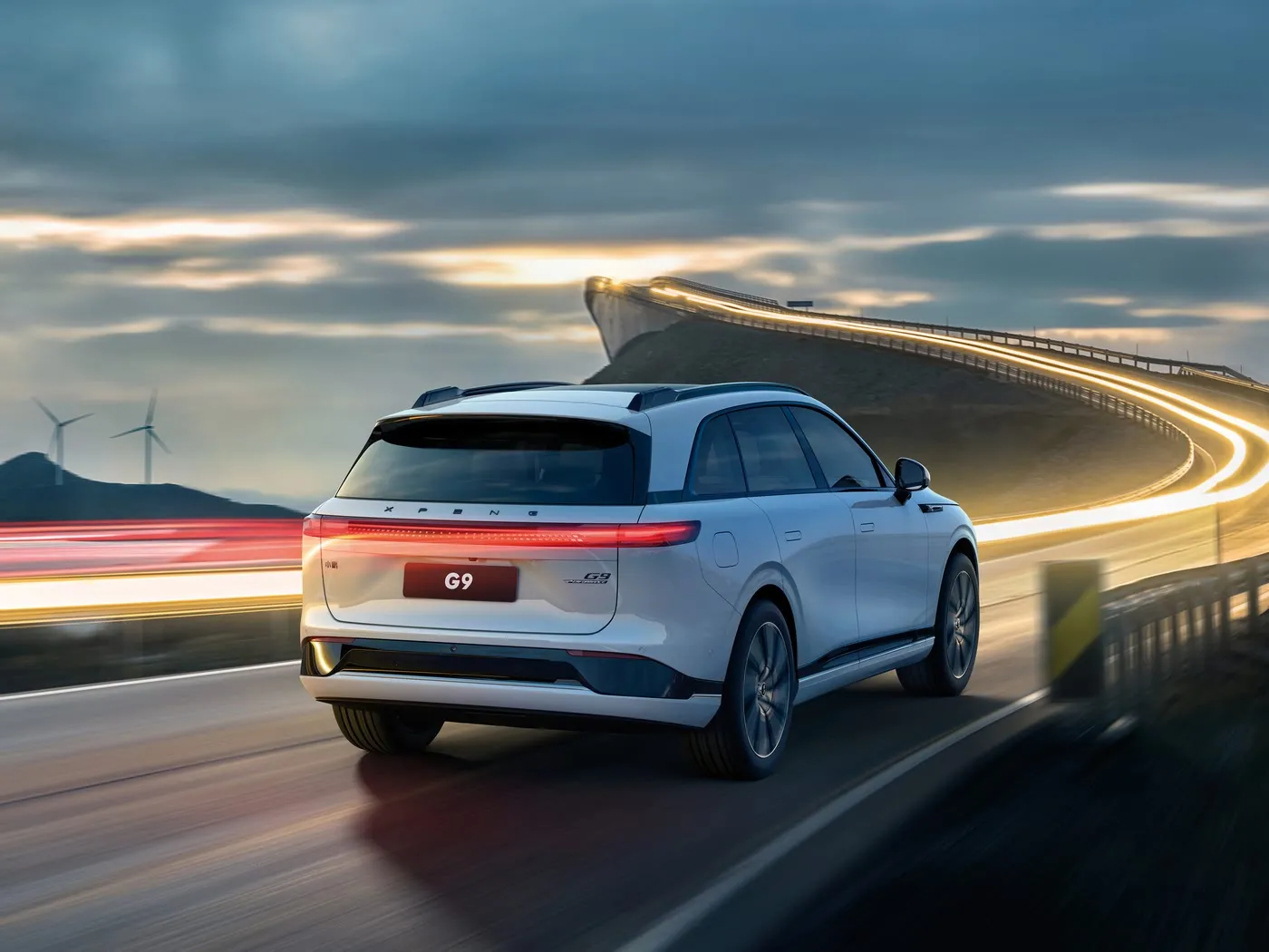 Xpeng G9 Luxe 4-deurs 5-zits SUV Elektrisch voertuig New Energy MPV Hatchback met 4WD-rijmodus PHEV Power en EV-motor links