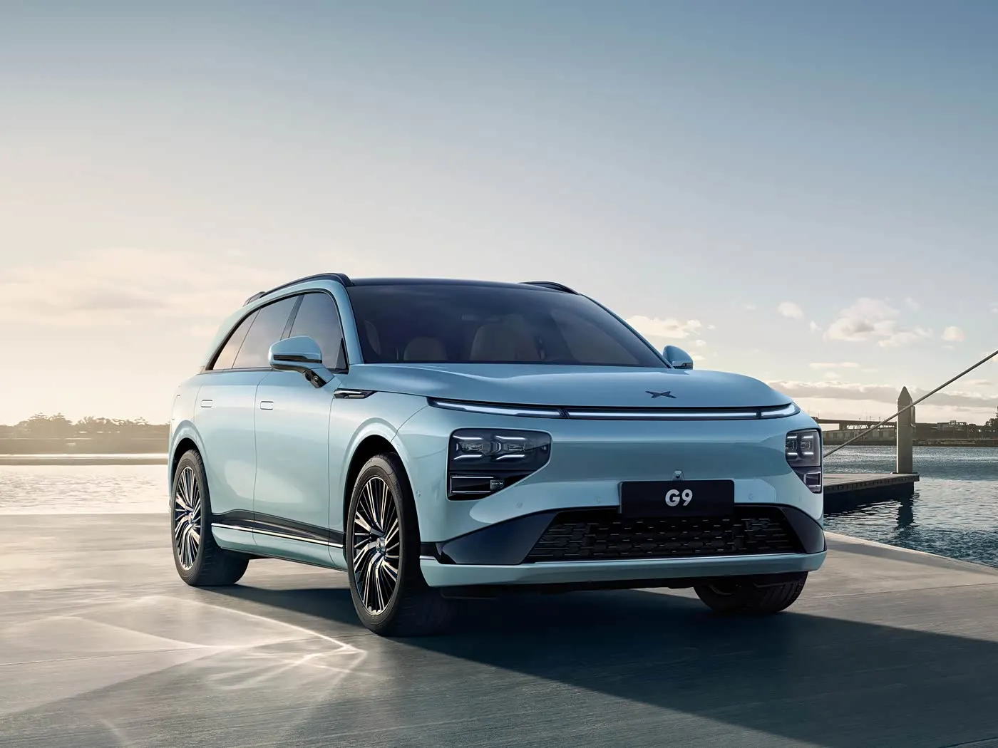 Xpeng G9 Luxury 4-Door 5-Seater SUV Electric Vehicle New Energy MPV Hatchback with 4WD Drive Mode PHEV Power and EV Motor Left
