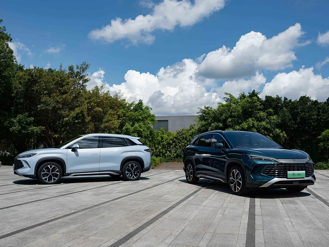 BYD Song L DM-i Compacte PHEV SUV Nieuw energievoertuig voor lange afstanden, hoge snelheid DiPilot 2.0 Verwarmde stoelen 360° panoramische camera