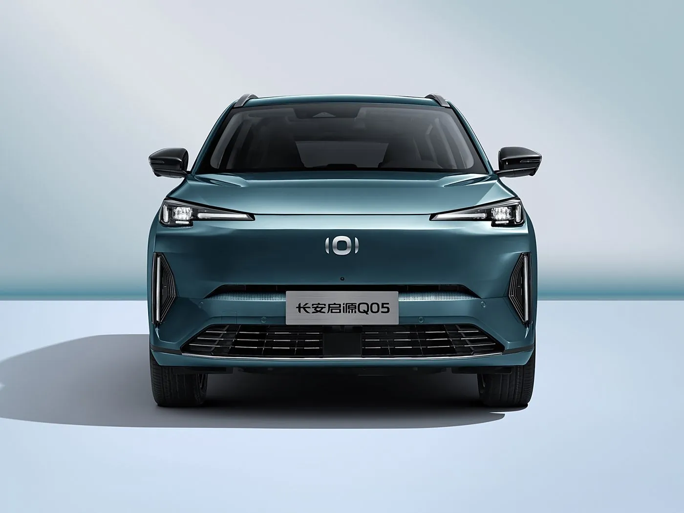 Changan NEVO Q05 hybride elektrische SUV lange afstand automatische versnellingsbak 5-deurs 5-zits lederen interieur links