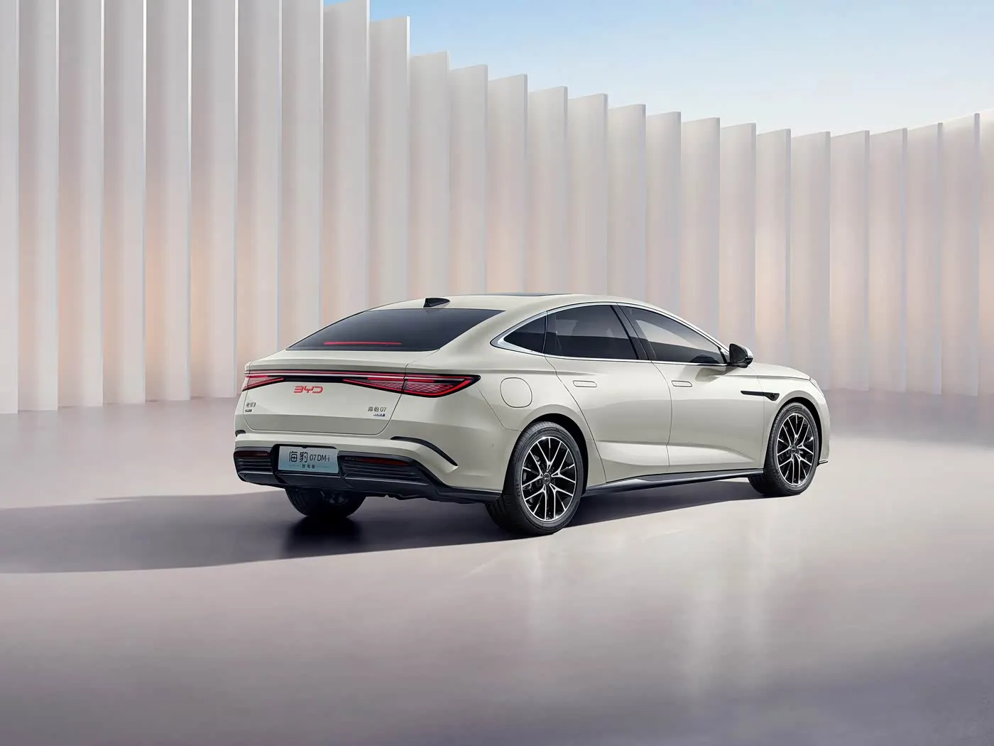 BYD Seal 07 DM-i elektrische SUV, snelle automatische sedan met EV-motor, 4-zits stuur links, nieuwe energievoertuigeigenschappen
