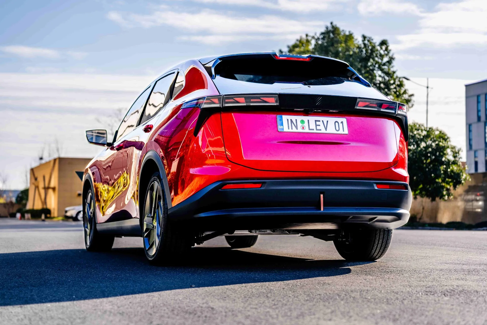 LEV01 SUV met stuur rechts NIEUW ENERGIEVOERTUIG EV lange afstandswielbasis 5 zitplaatsen
