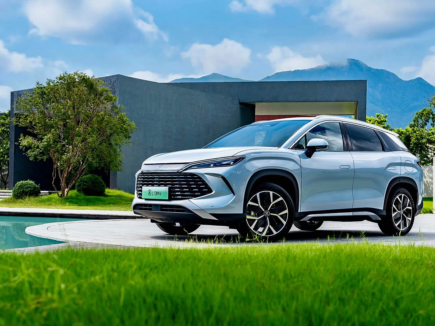 BYD Song L DM-i Compacte PHEV SUV Nieuw energievoertuig voor lange afstanden, hoge snelheid DiPilot 2.0 Verwarmde stoelen 360° panoramische camera