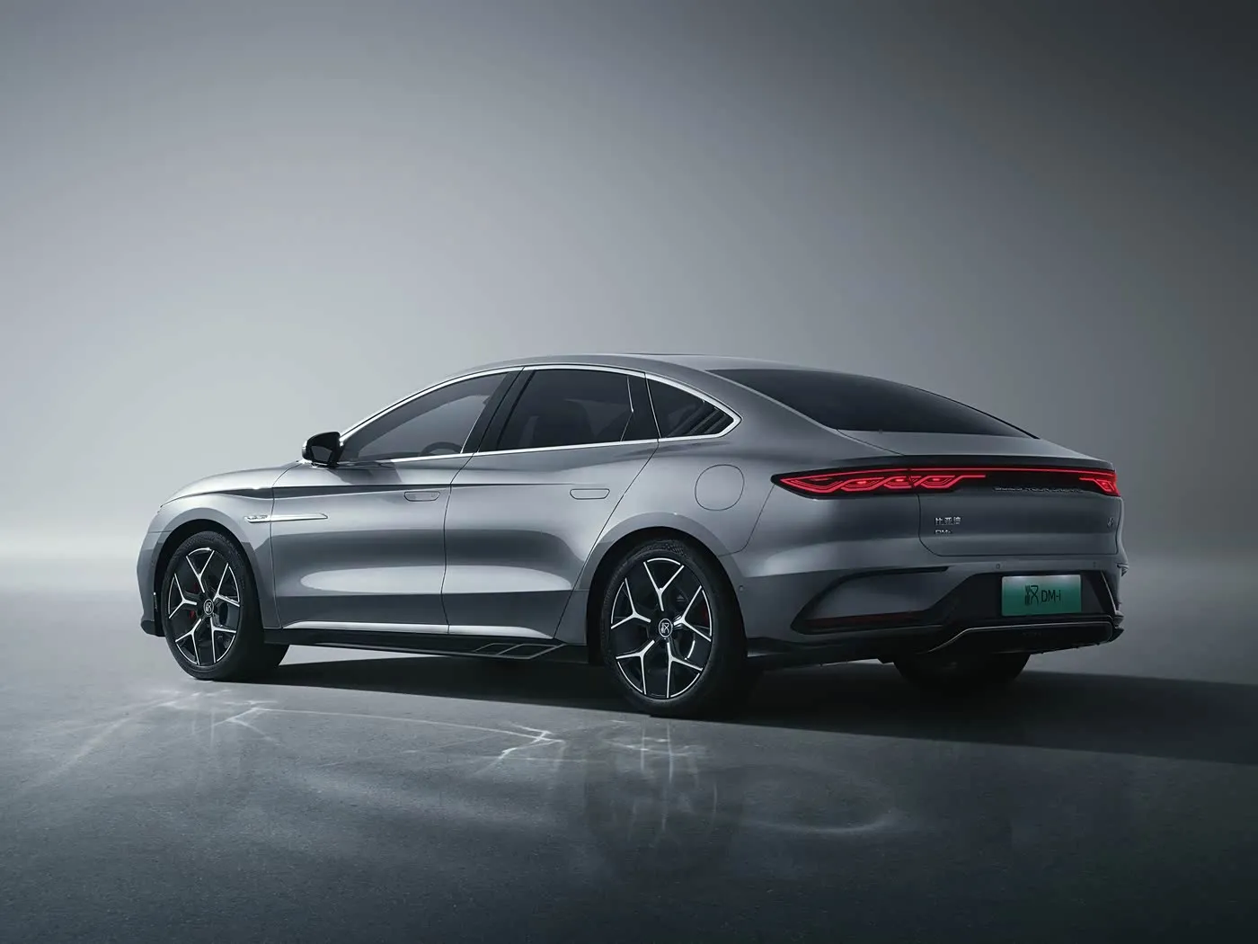BYD Han EV/DM-i Elektrificerende luxe sedan met dubbele motor en geavanceerde technologie NIEUWE ENERGE